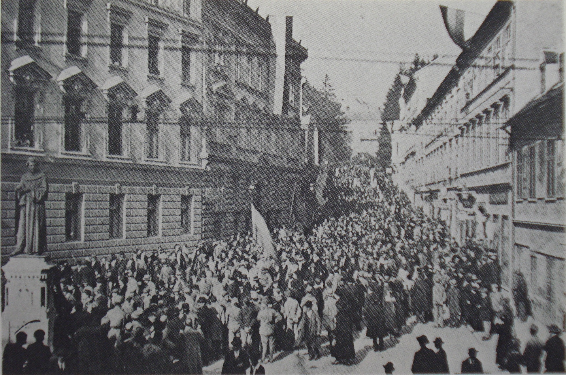 Protes massa di Zagreb menentang penyatuan Negara Slovenia, Kroasia, dan Serbia dengan Kerajaan Serbia pada tahun 1918