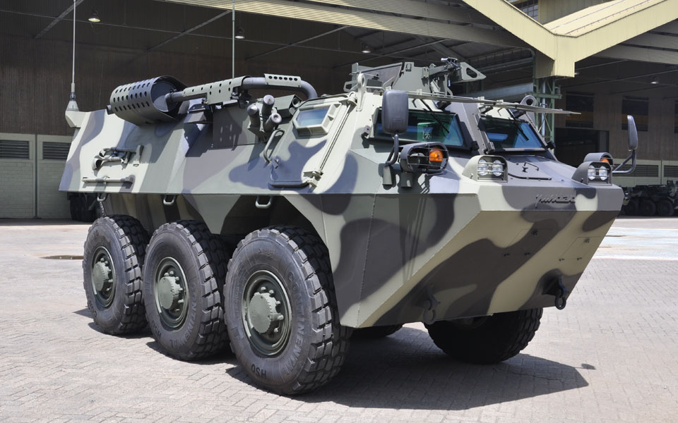 Xe chở quân Pindad Anoa của Indonesia.