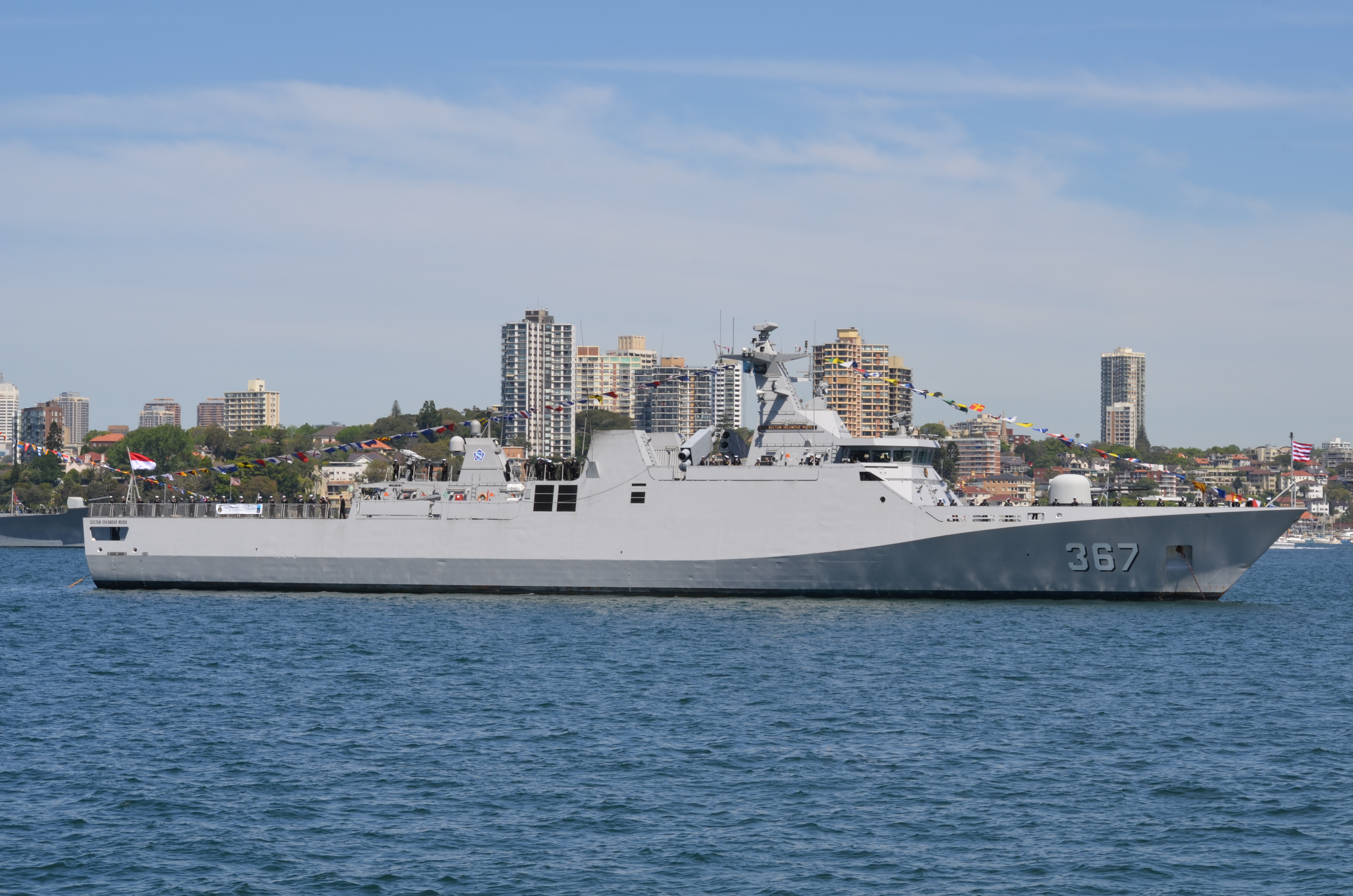 Tàu hải quân Indonesia KRI Sultan Iskandar Muda 367.