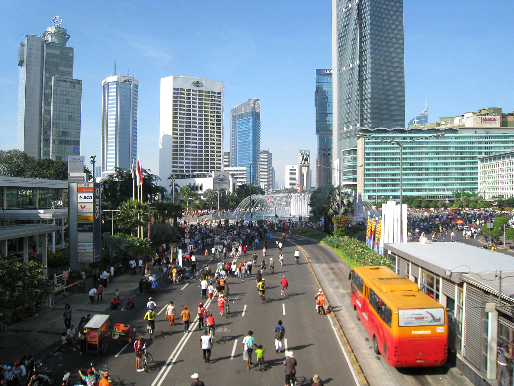 Jakarta là trung tâm kinh tế của Indonesia và là một trong những thành phố toàn cầu hàng đầu ở Đông Nam Á.