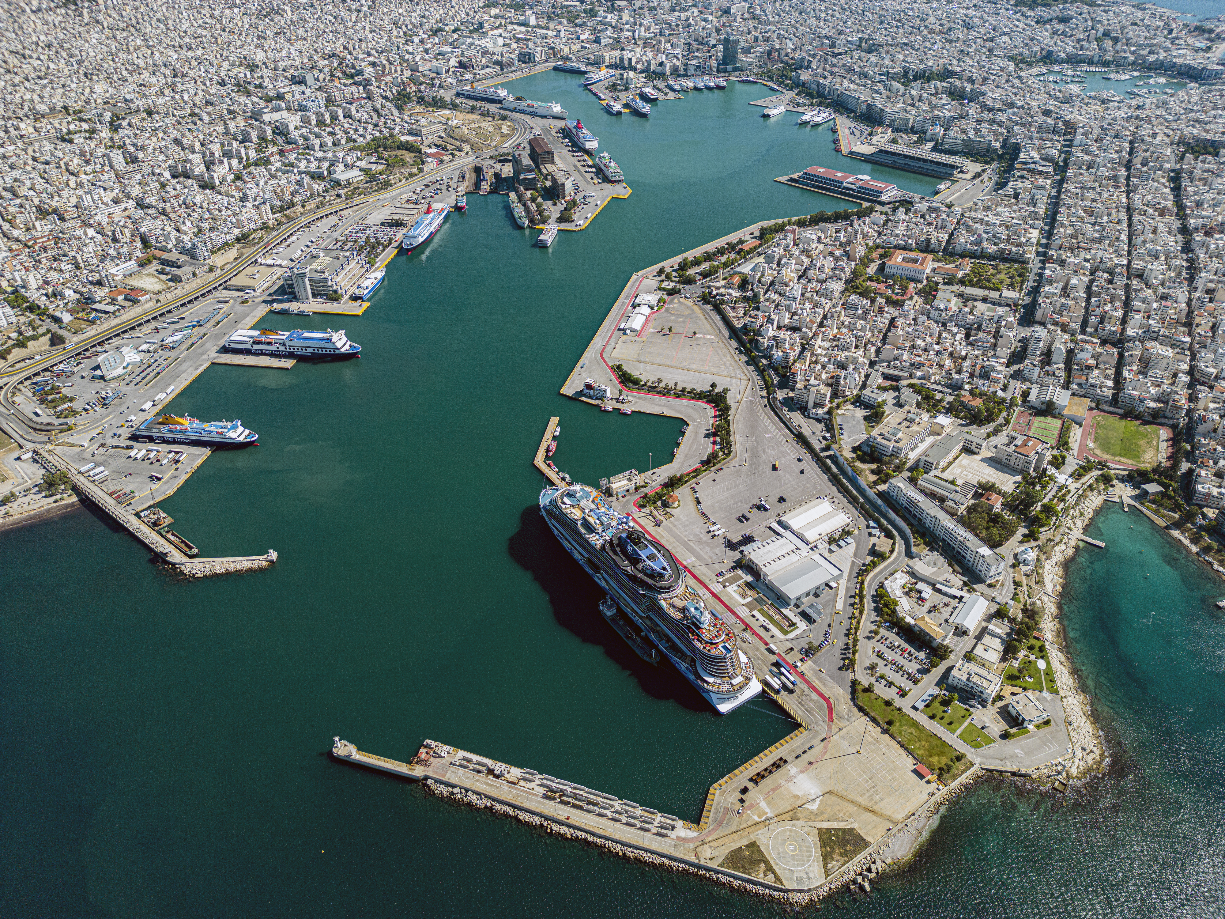 Pelabuhan Piraeus