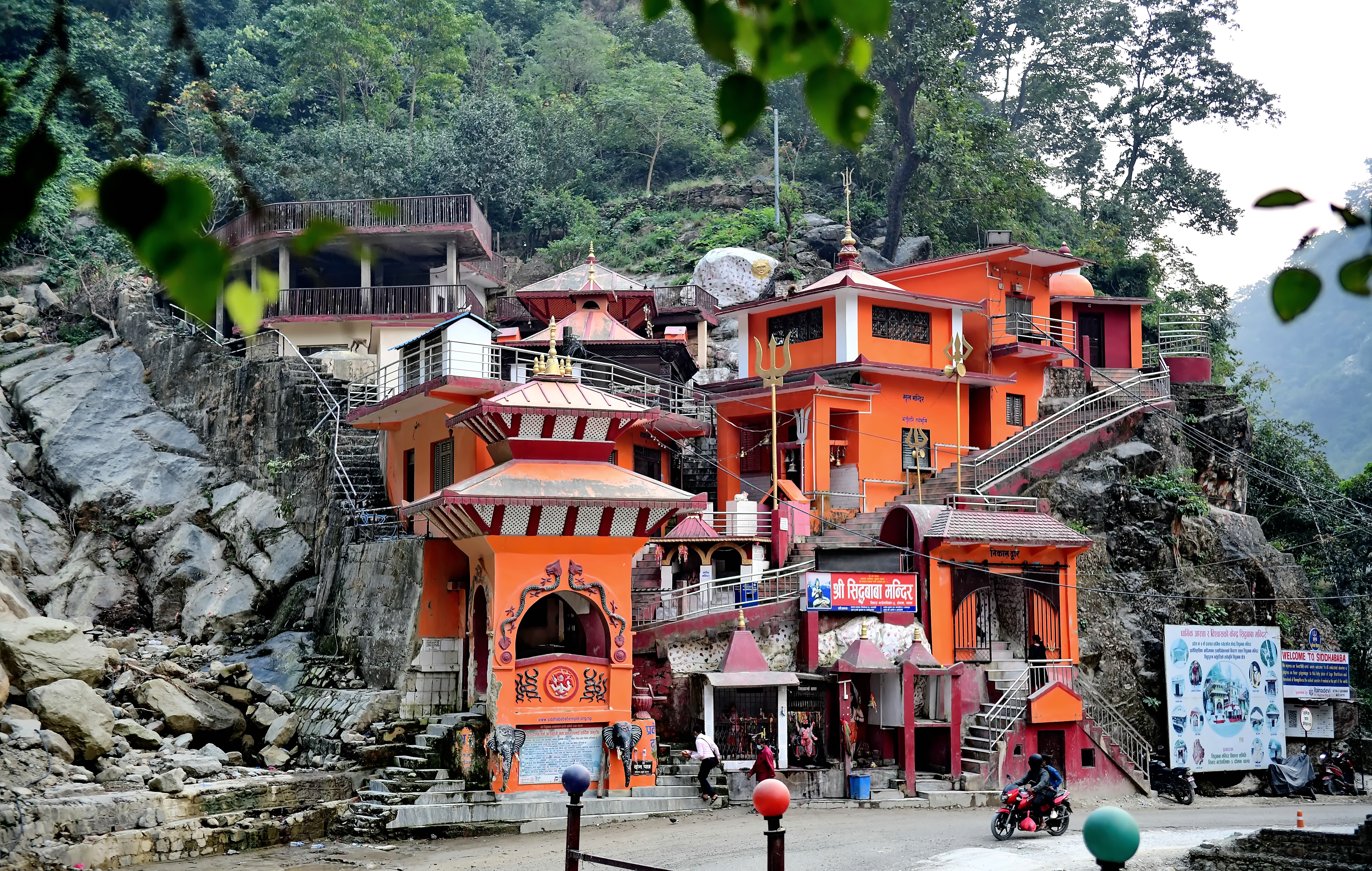 Kuil Siddhababa di Desa Tinau, Nepal.