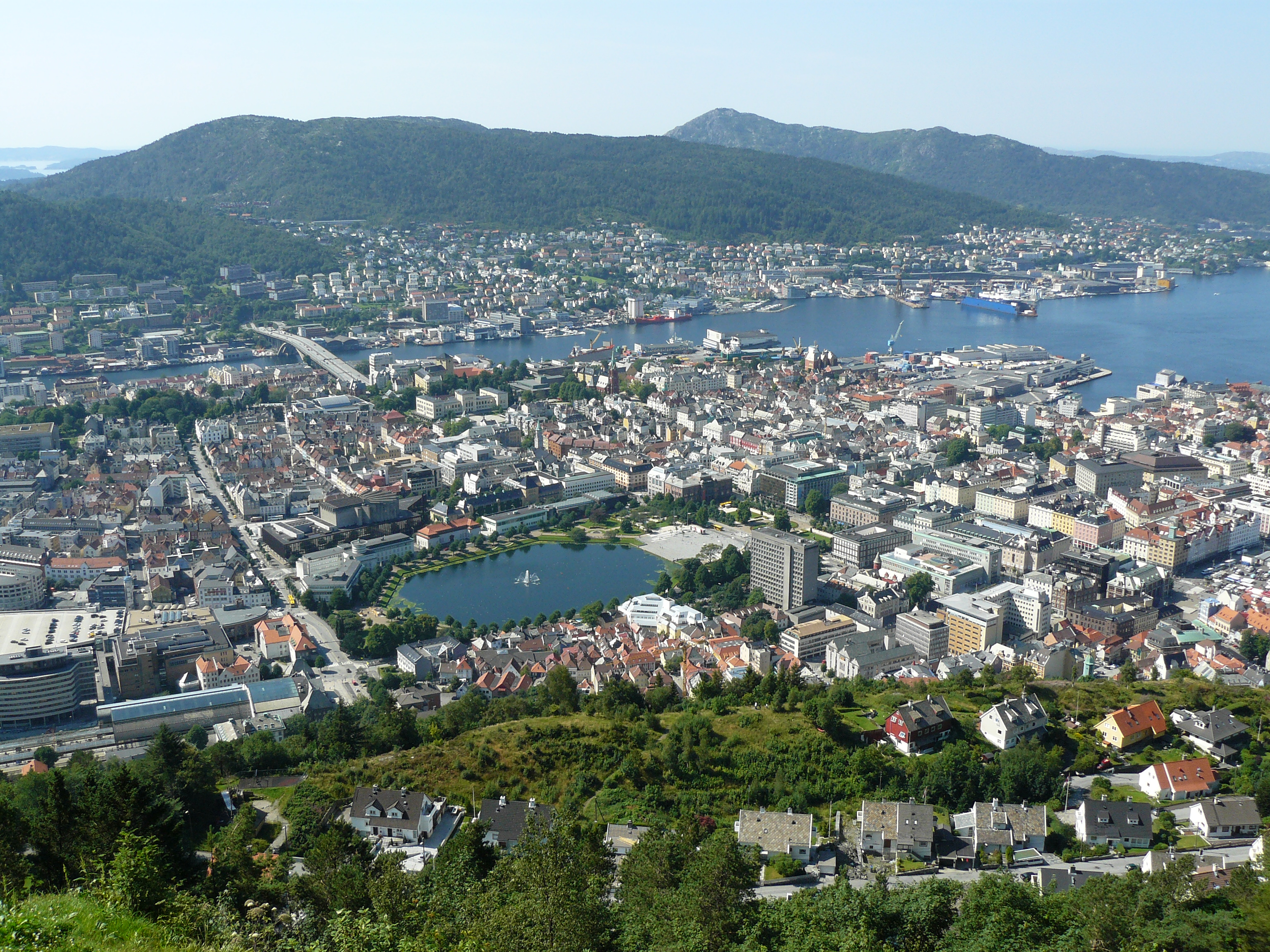 Toàn cảnh Bergen nhìn từ núi Fløyen.