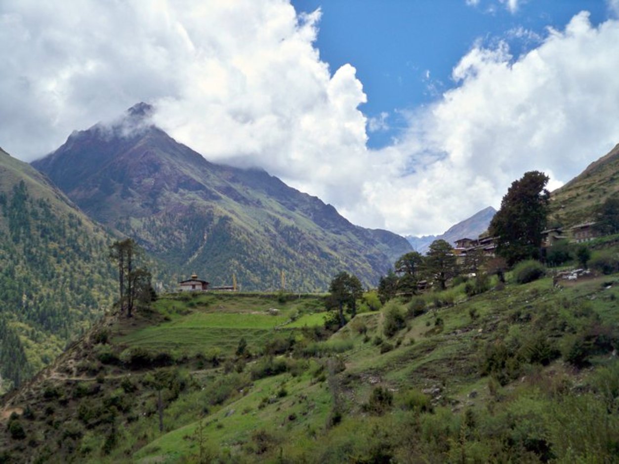 Lanskap Himalaya sub-alpine