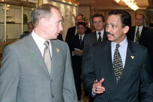 2000年APECにおけるハサナル・ボルキア国王とロシアのウラジーミル・プーチン大統領