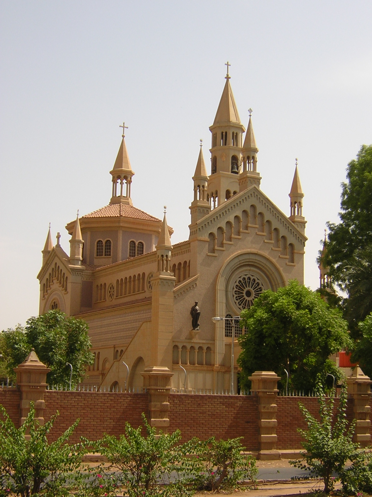 Katedral St. Matthew di Khartoum.