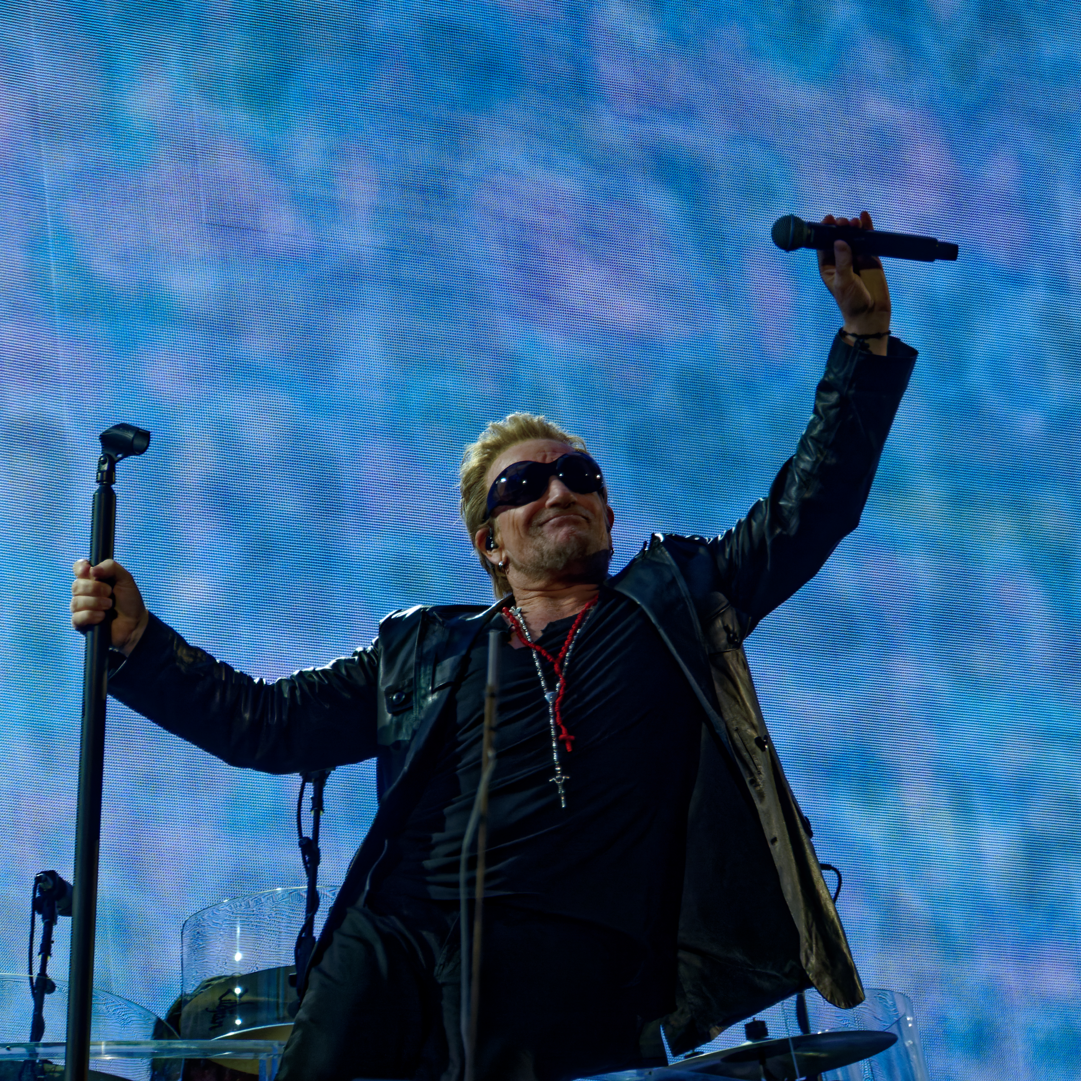 U2, kumpulan Ireland terlaris dalam sejarah.