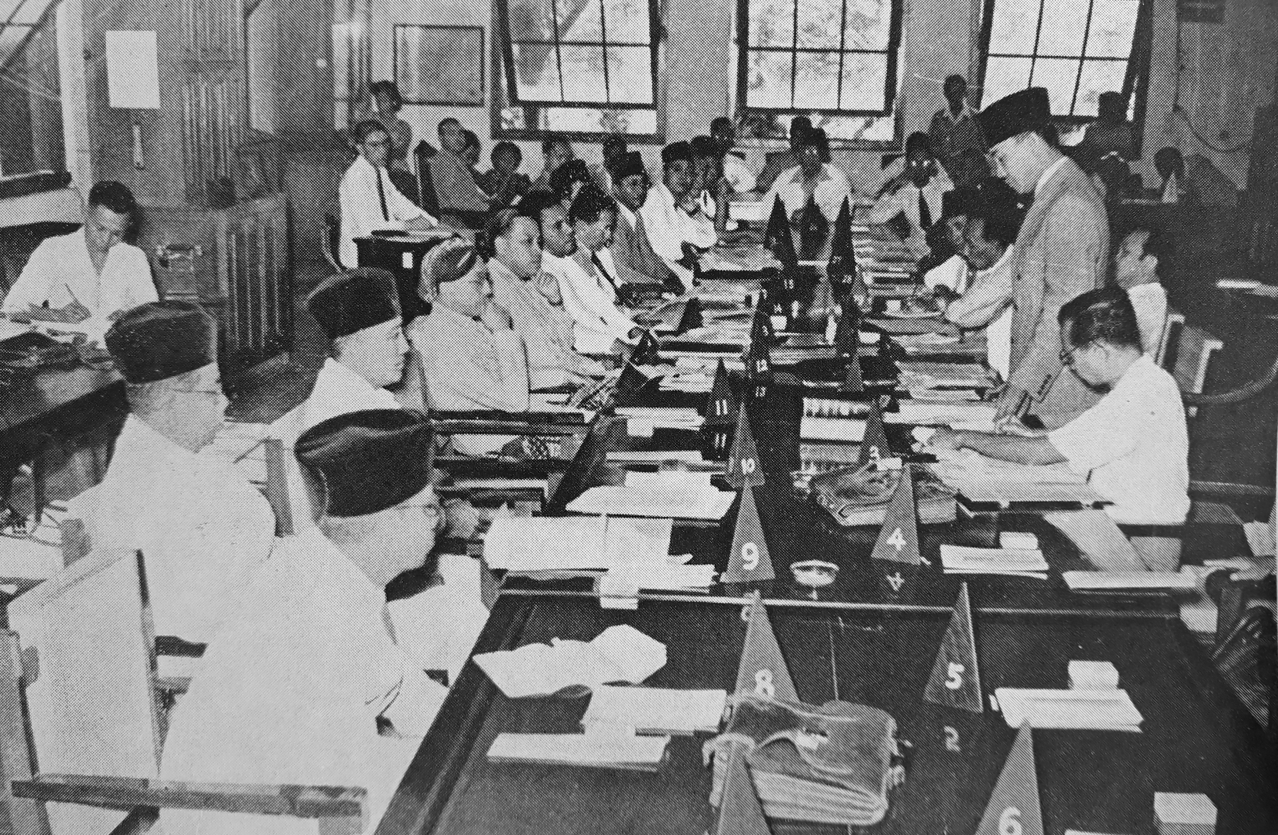 Suasana sidang pertama Panitia Persiapan Kemerdekaan Indonesia pada 18 Ogos 1945.
