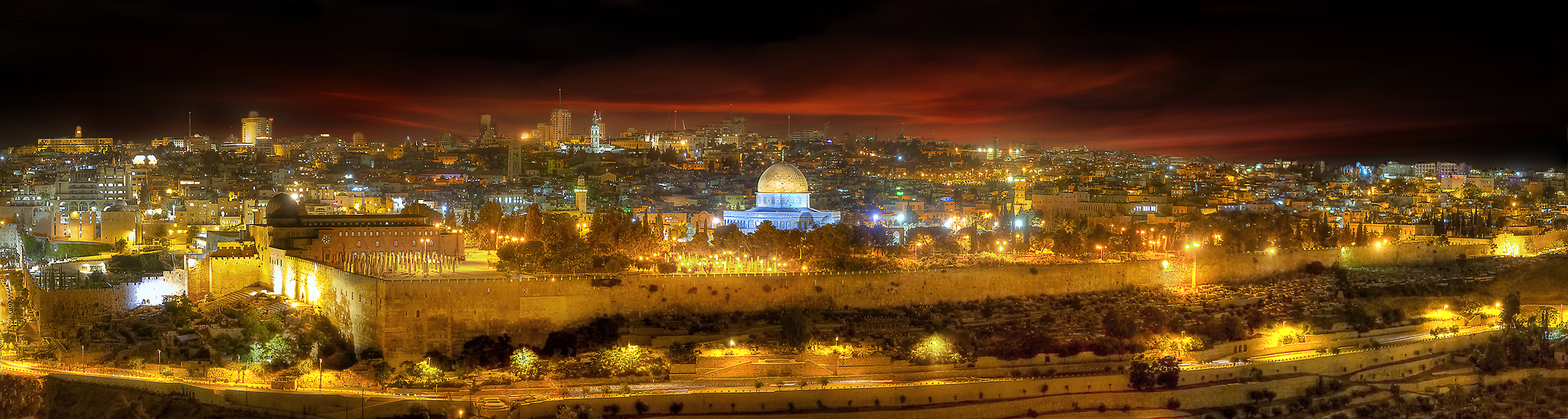 Một cảnh quan thành phố hiện đại qua Jerusalem, với tầm nhìn ra Núi Đền và Đền thờ Al Aqsa