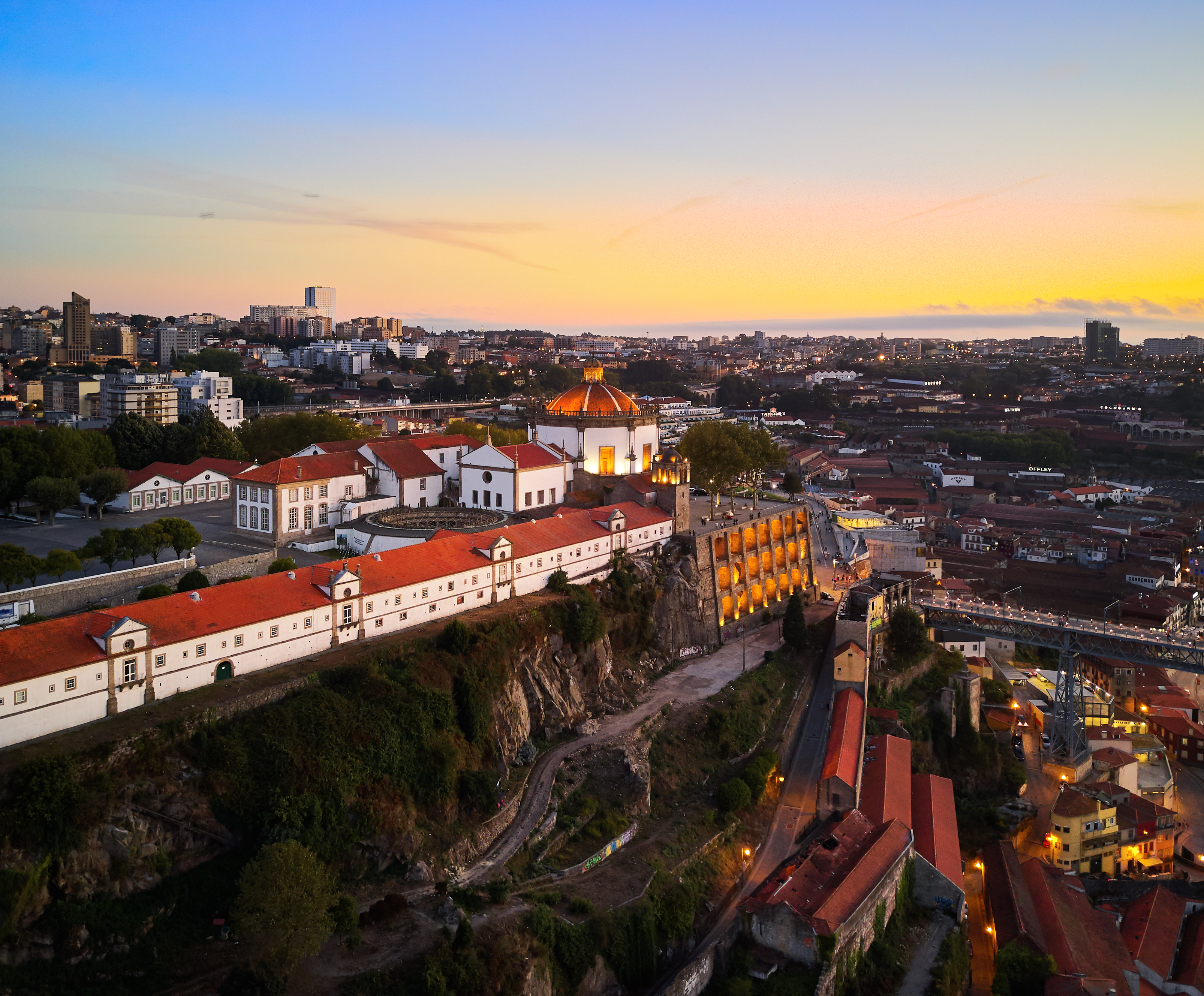 Pemandangan udara Vila Nova de Gaia.