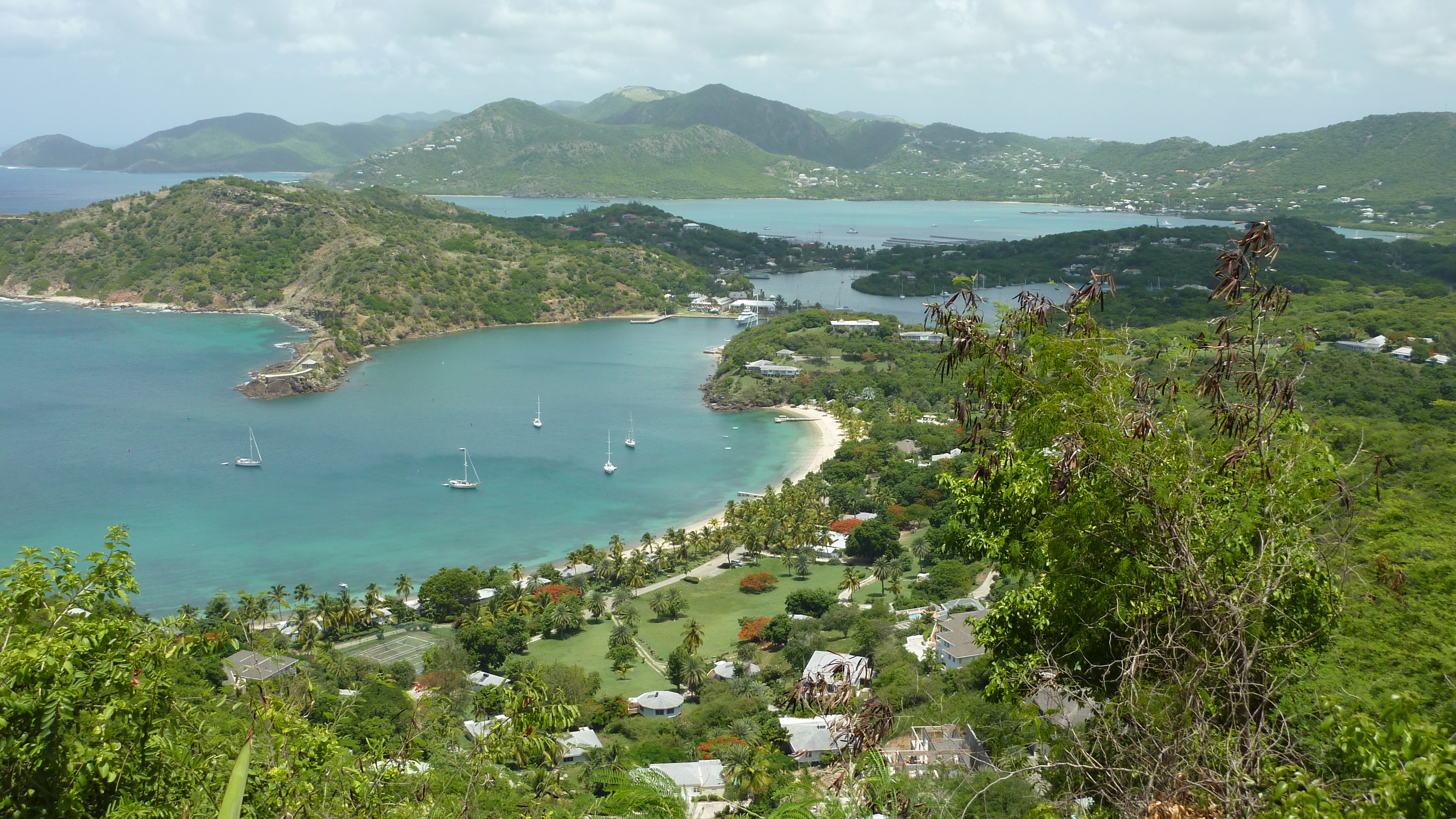 Pelabuhan Inggeris di Antigua, sebuah tapak bersejarah dan destinasi pelancongan.