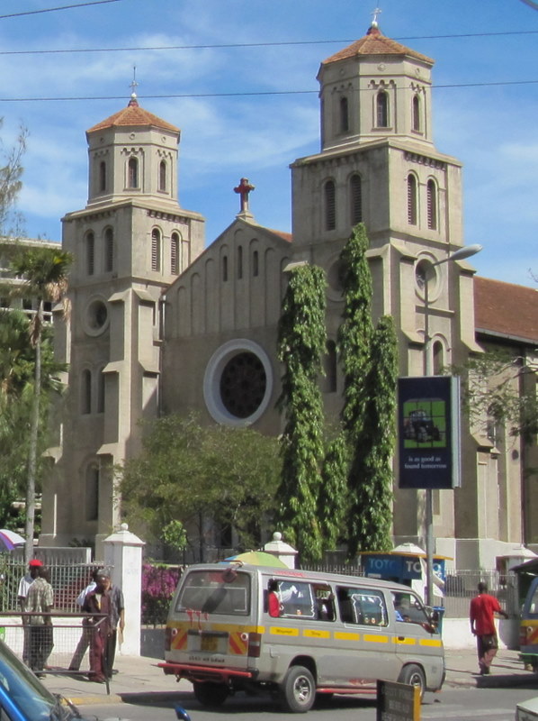 Katedral Katolik Roma Hantu Kudus di Mombasa.