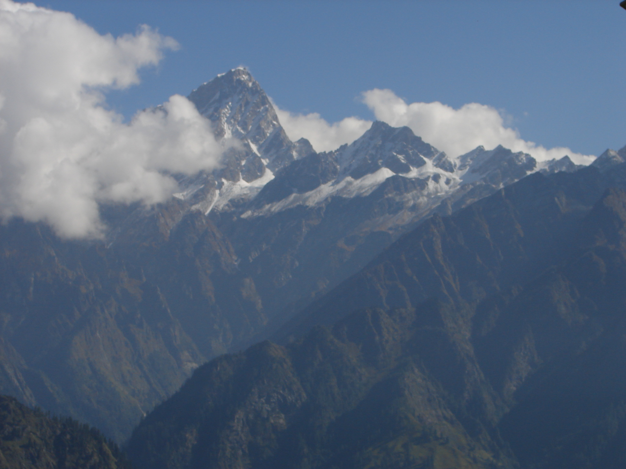 Núi Nanda Devi, ngọn núi cao thứ hai ở Ấn Độ.