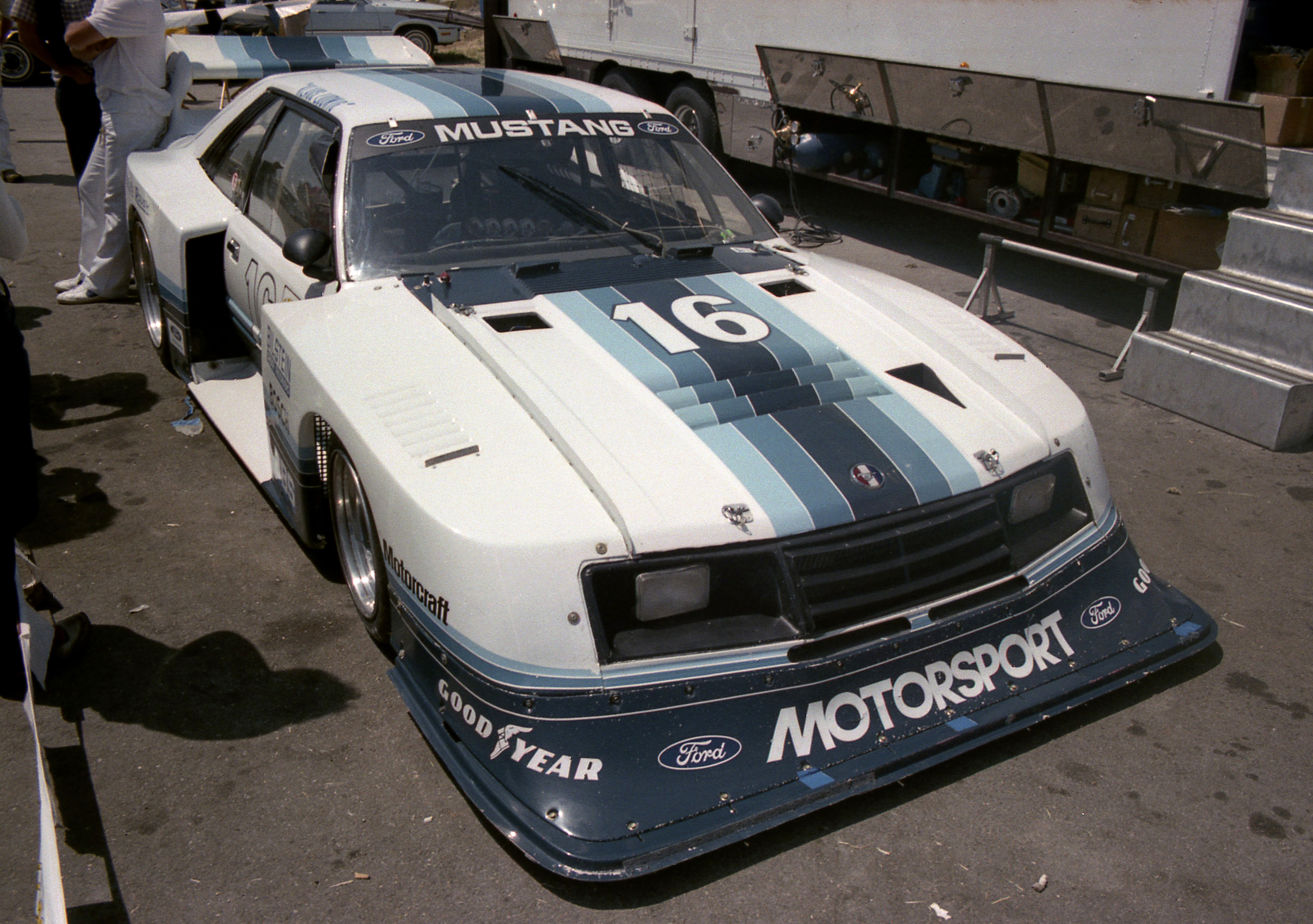 クラウス・ルートヴィヒが1981年と1982年のキャメルGTレースシーズン中にドライブしたラウシュ-ザクスピードフォード・マスタングターボ