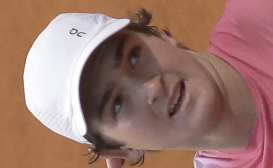 Fonseca ăn mừng chiến thắng tại chung kết Giải quần vợt Argentina Mở rộng 2025.