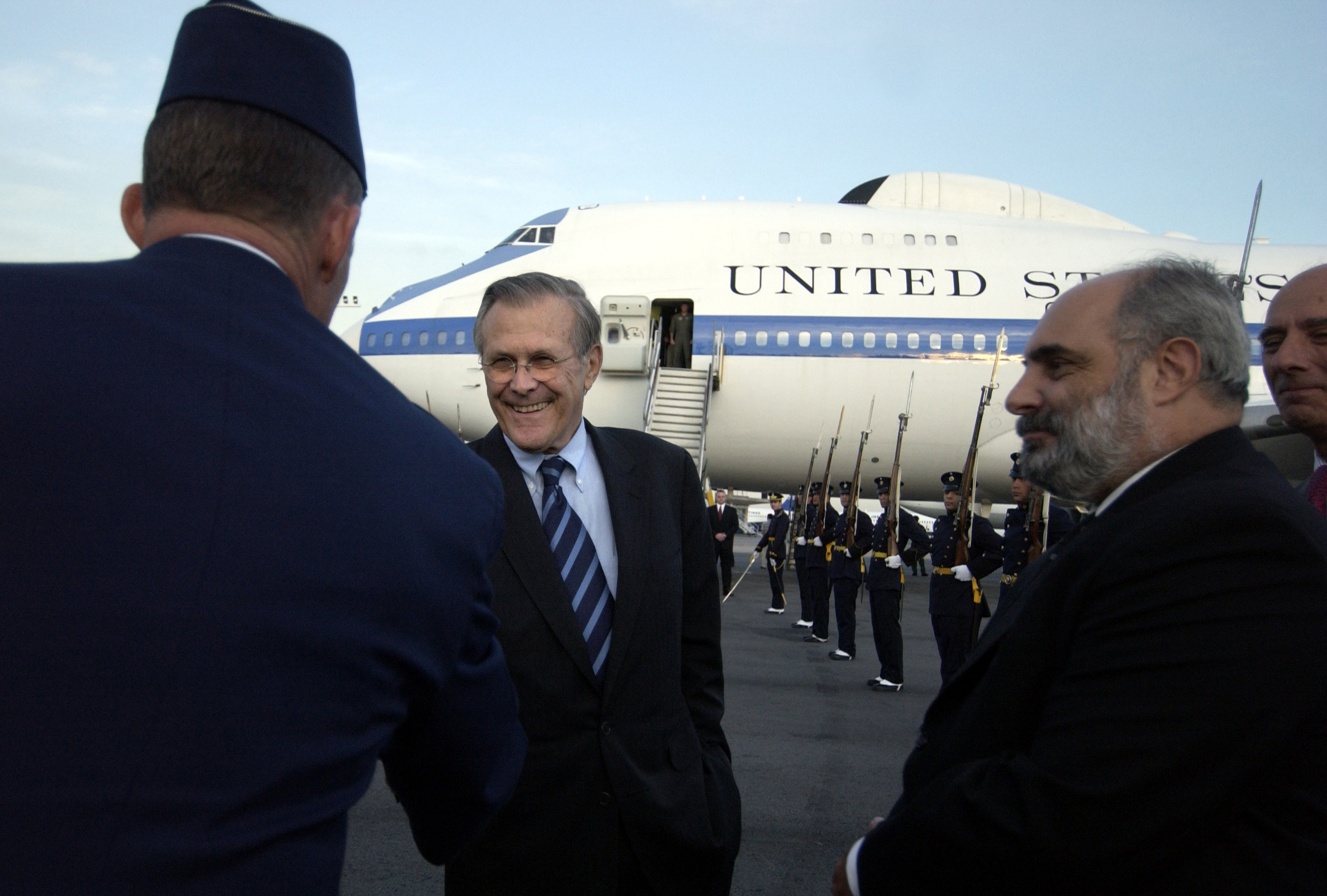 Setiausaha Rumsfeld semasa lawatan ke Buenos Aires, Argentina.