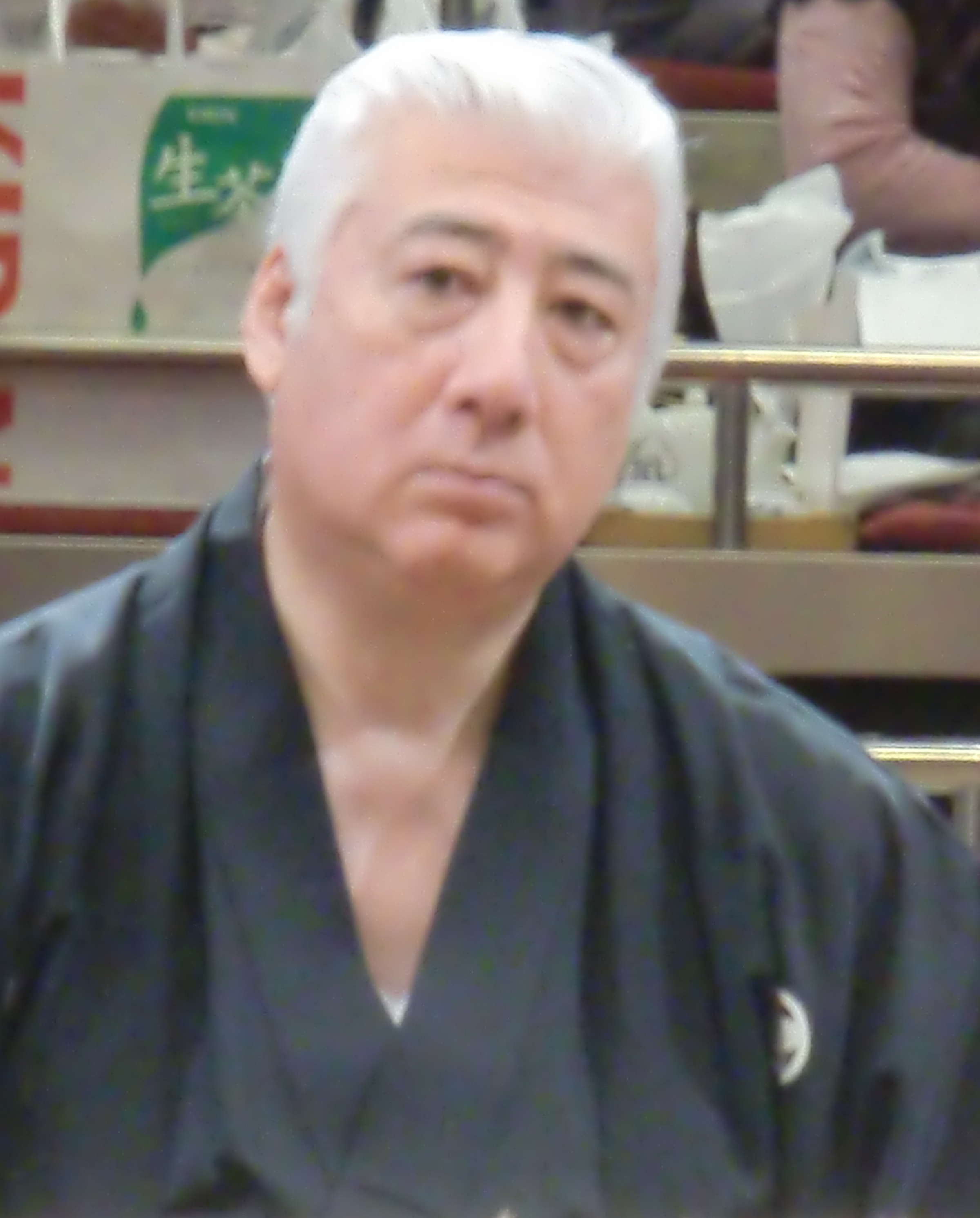 大徹忠晃