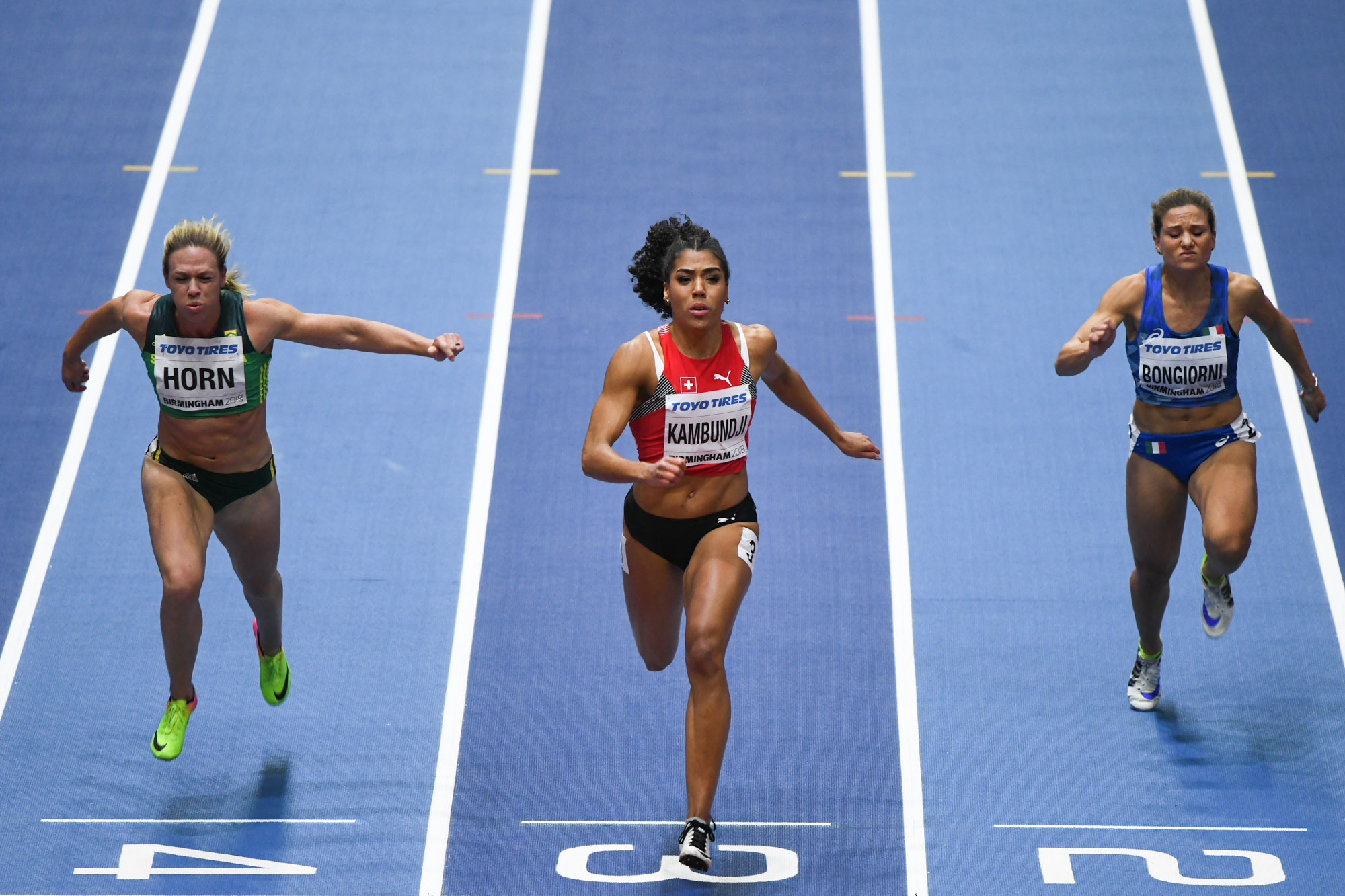 2018年バーミンガム世界室内選手権でのムジンガ・カンブンジのレース。彼女はこの大会で銅メダルを獲得した。