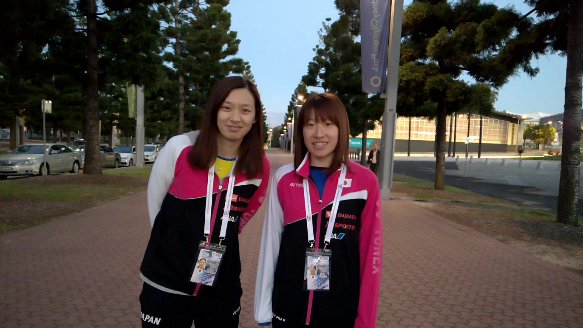 Gambar Sayaka Takahashi (kiri) dan Shiho Tanaka (kanan) di Siri Super Terbuka Australia 2017.