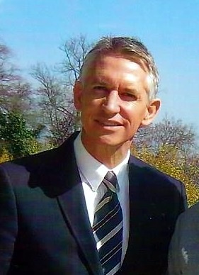Gary Lineker pada tahun 2011, di puncak kariernya sebagai presenter televisi.