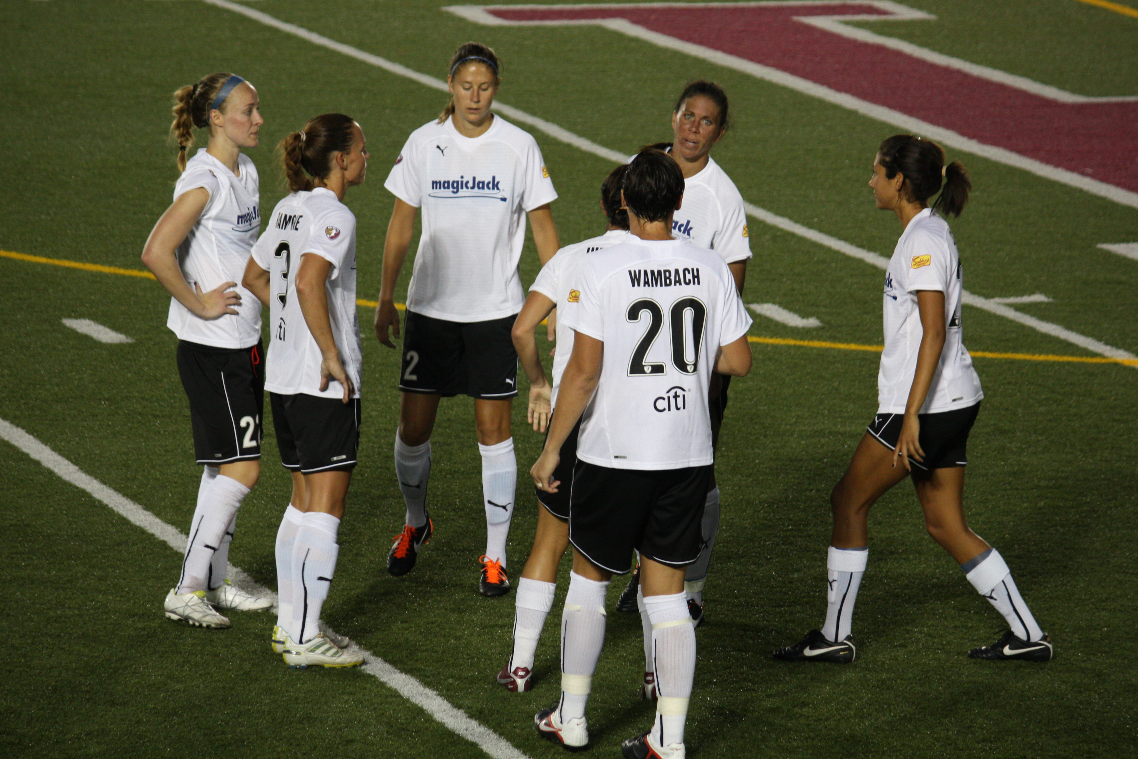 Press (paling kanan) bersama rakan sepasukannya di magicJack semasa perlawanan menentang Boston Breakers pada 6 Ogos 2011. Dari kiri ke kanan: Becky Sauerbrunn, Christie Rampone, Marian Dalmy, Sarah Huffman, Abby Wambach, Shannon Boxx, Press.