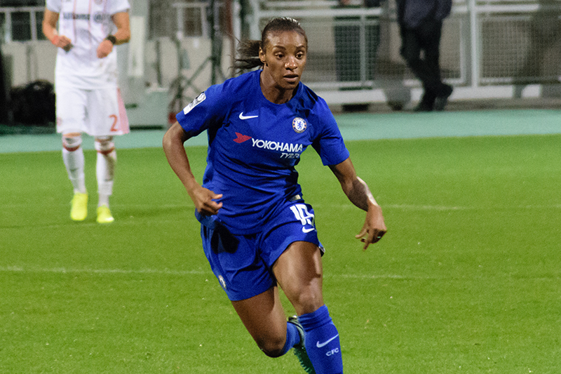 Dunn bermain untuk Chelsea pada Oktober 2017.