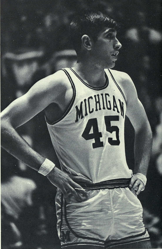 Tomjanovich bersama Michigan pada tahun 1970