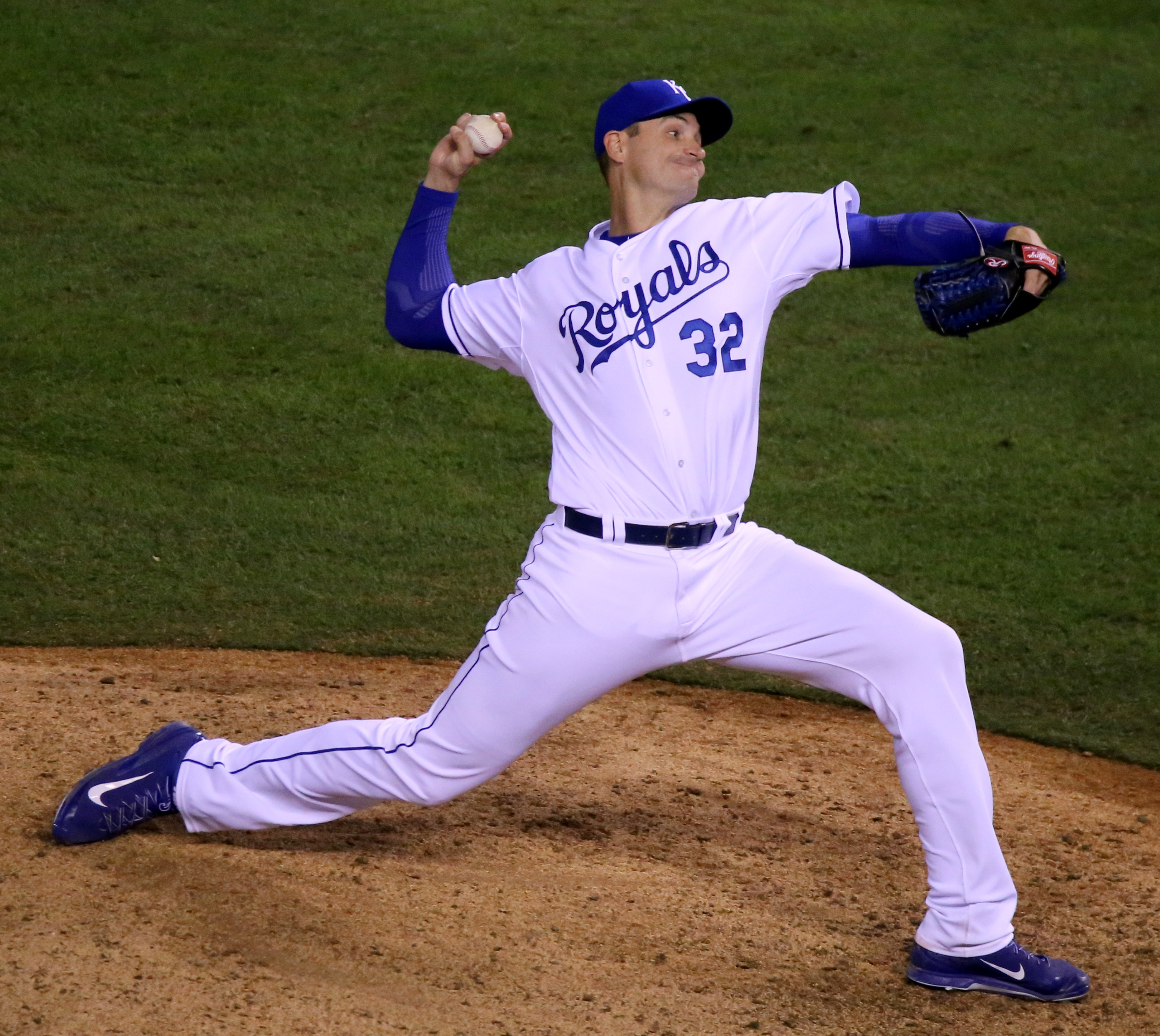 Young pitching for the Kansas City Royals in the 2015 World Series