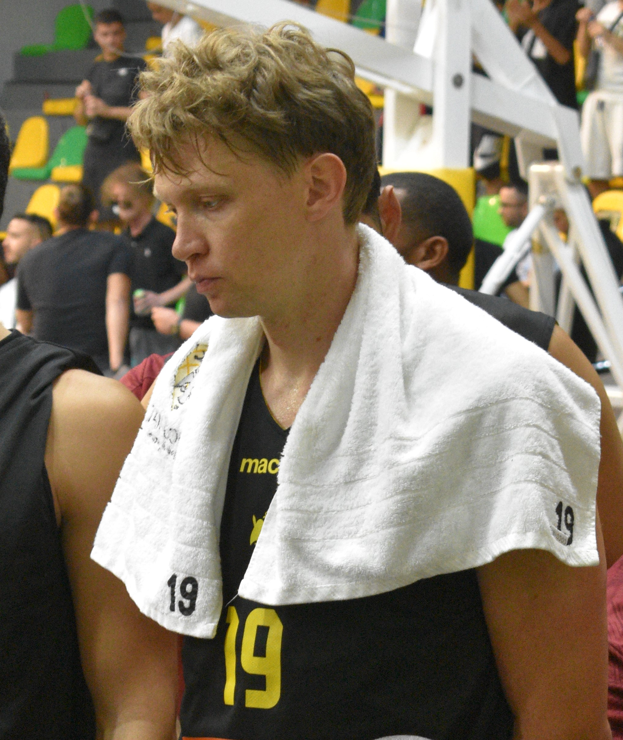 Mindaugas Kuzminskas playing for AEK Athens in 2023.