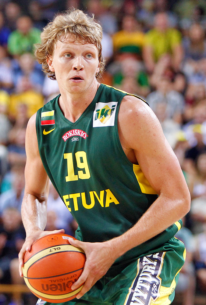 Kuzminskas with the Lithuanian national team.