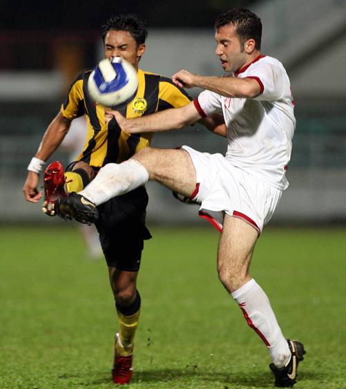 Aidil Zafuan playing for Malaysia.