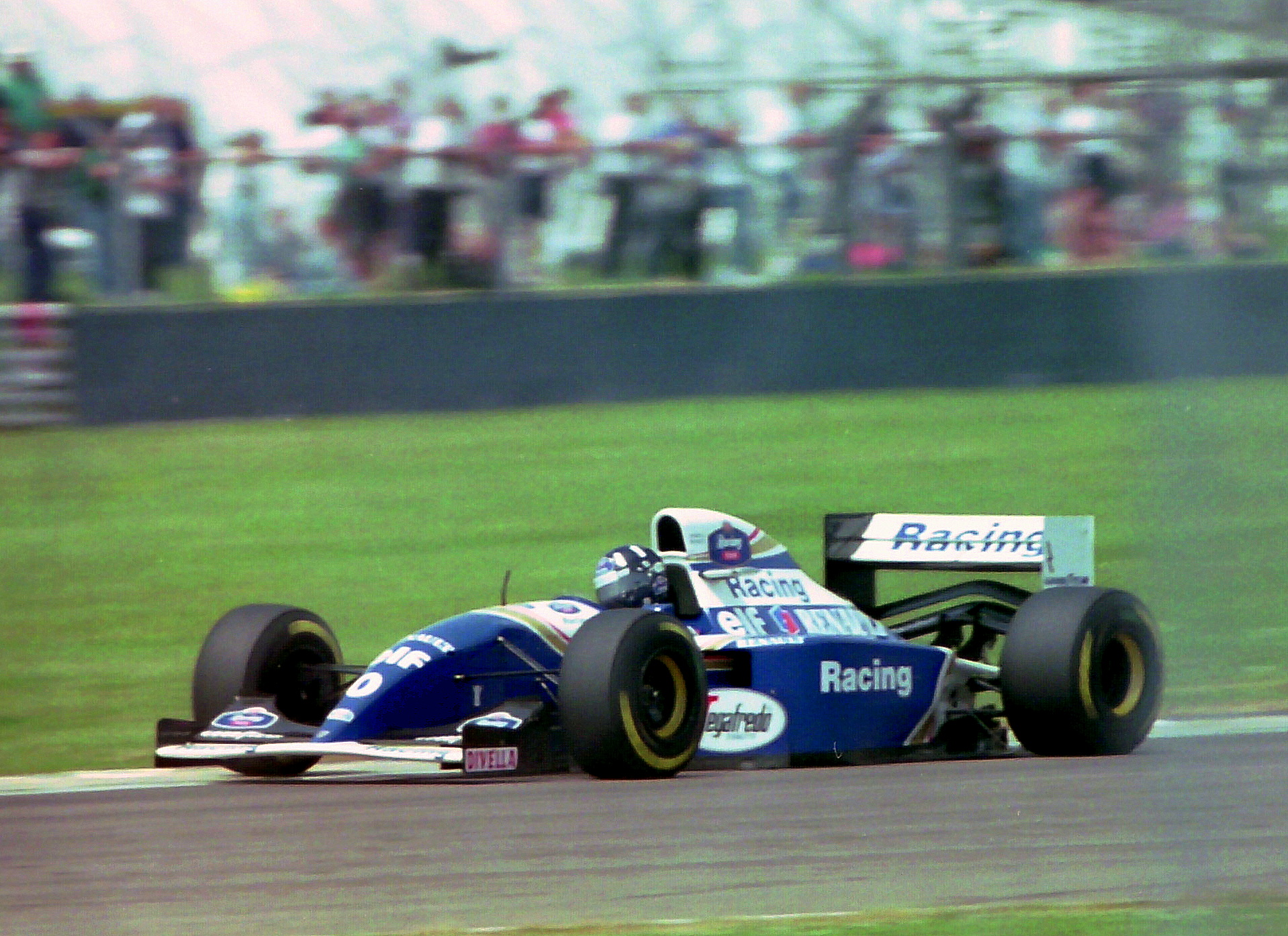 1994年イギリスGPでウィリアムズ・FW16を駆るヒル