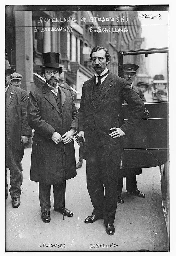 Zygmunt Stojowski dan Ernest Schelling pada 18 Mei 1917, untuk pengebumian Guillaume Stengel.