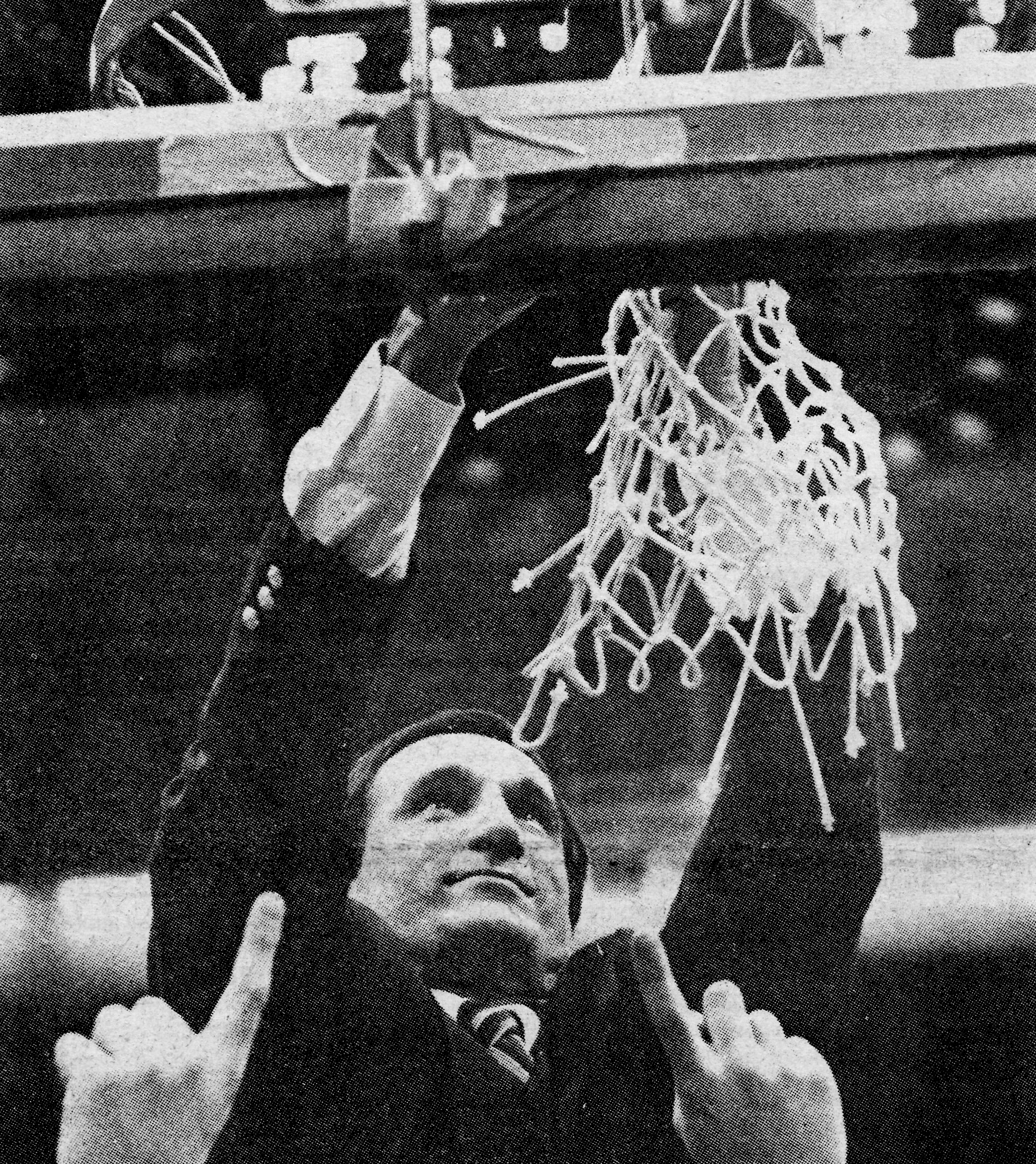 Krzyzewski cutting down the nets after winning the 1986 ACC tournament.