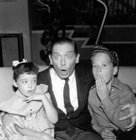 Angela Cartwright (left) with Milton Berle and Rusty Hamer on The Danny Thomas Show