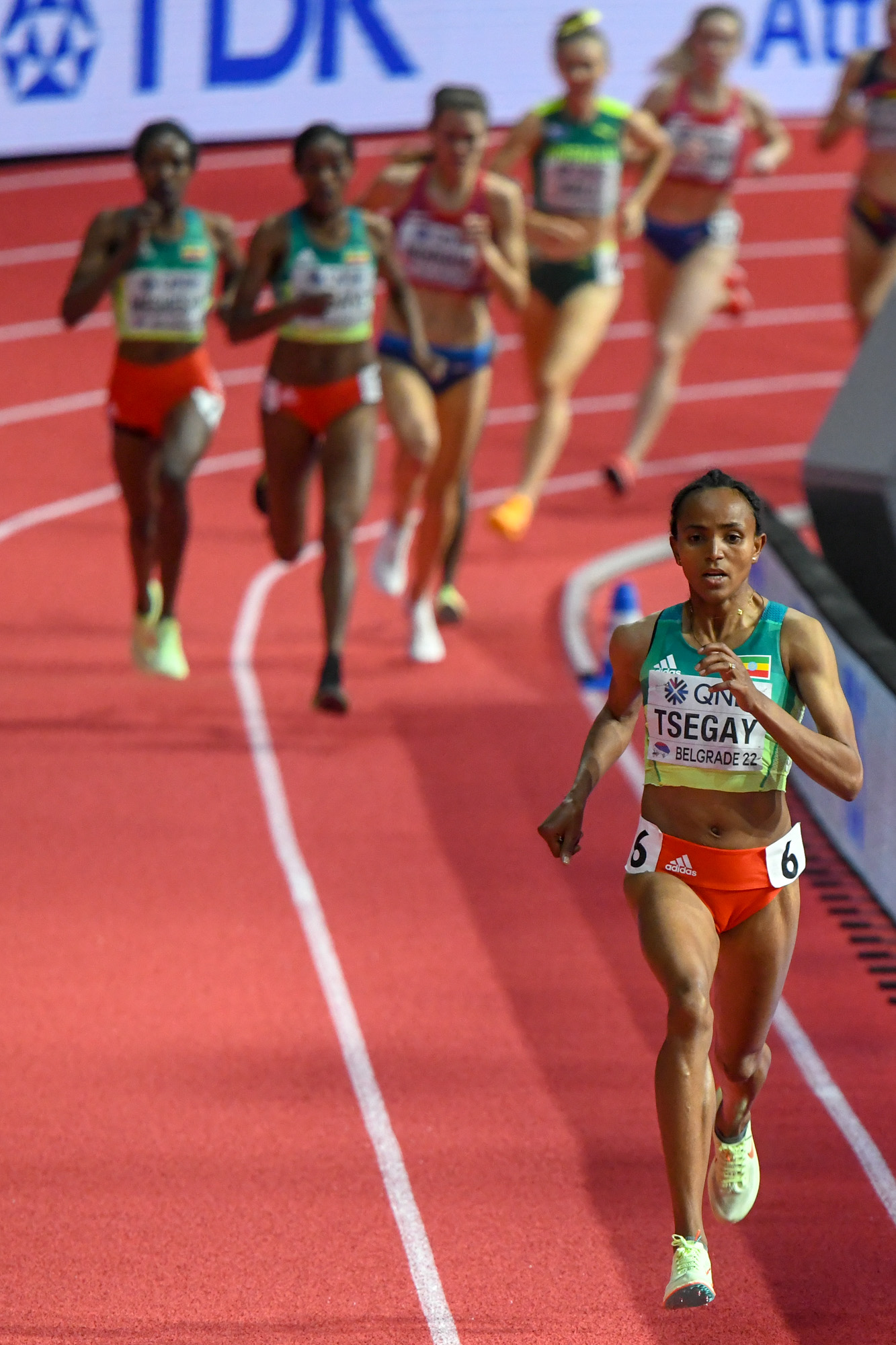 Gudaf (right) leading the pack in the 1500m at the 2022 World Indoor Championships.