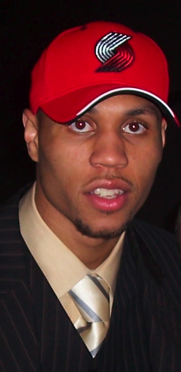 Roy saat NBA draft 2006