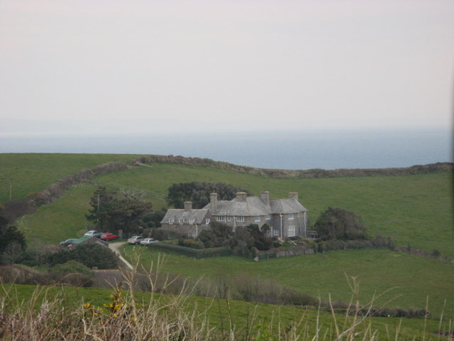 Rumah Lamledra di Cornwall, yang diwarisi oleh Jenifer Hart.