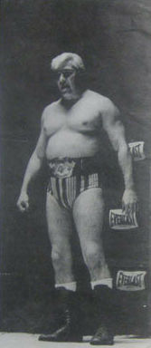 1975년 링 코너에 서 있는 패터슨