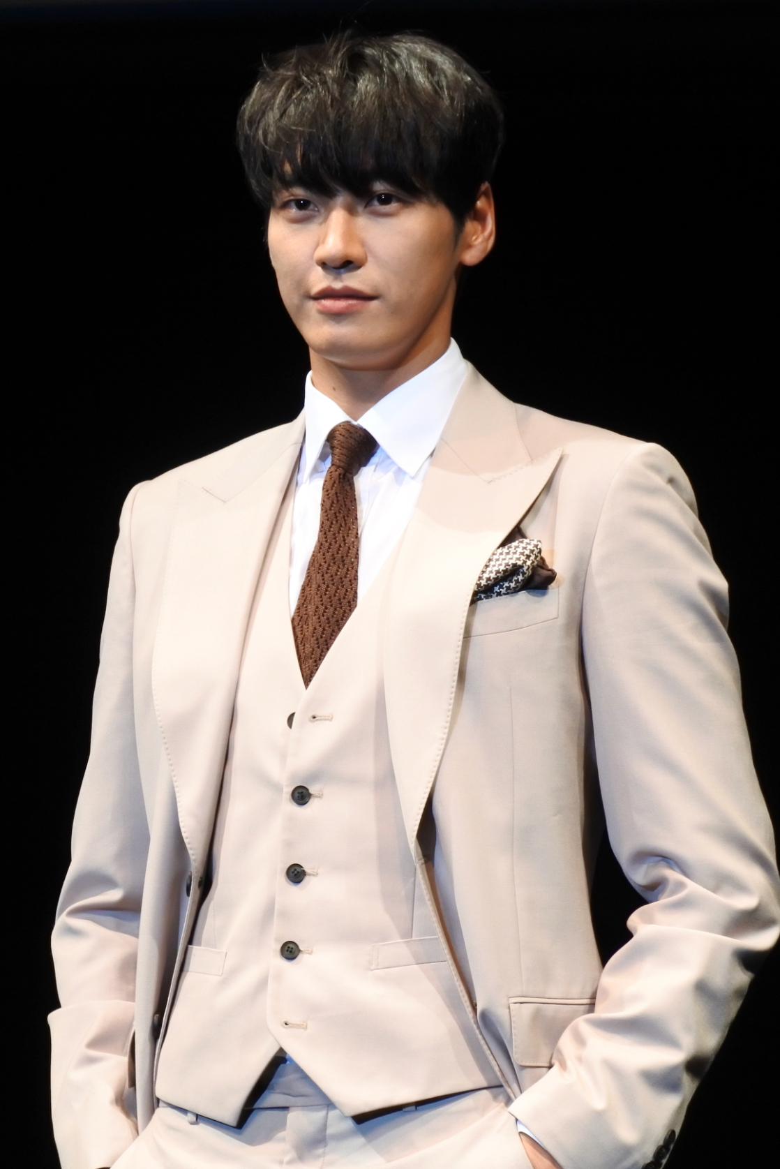 Kim Young-kwang at a fan meeting in October 2017