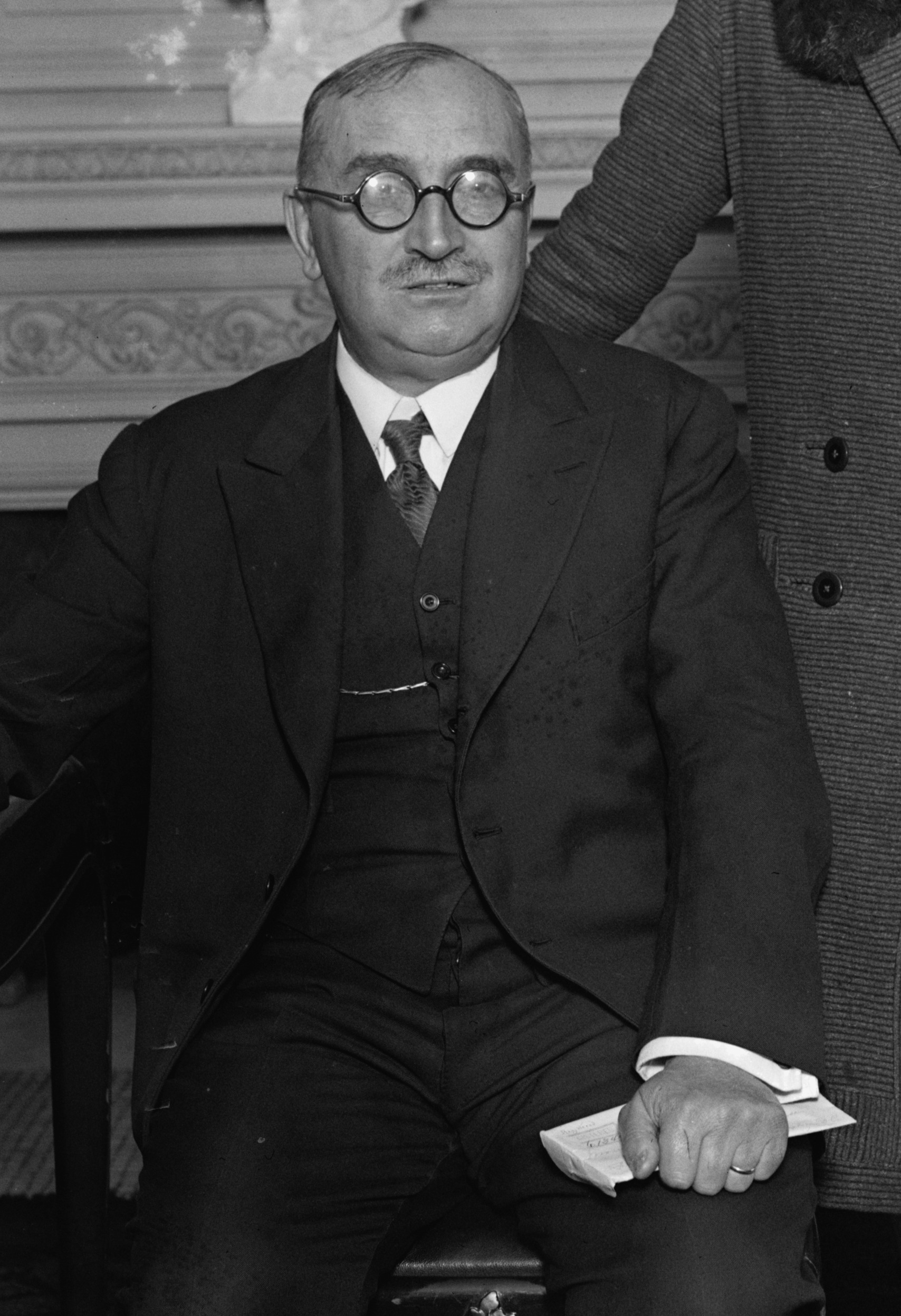 Paul Claudel năm 1927